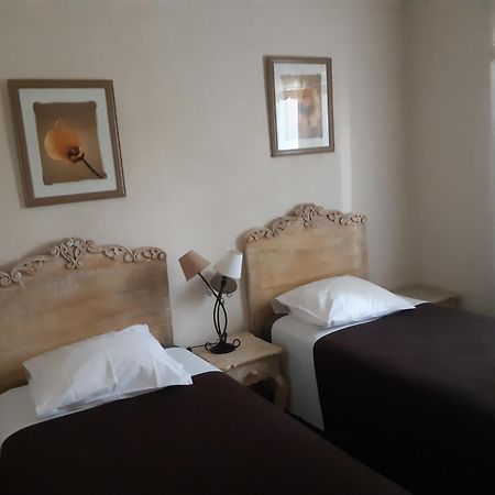 Cherche Midi Noves Buitenkant foto